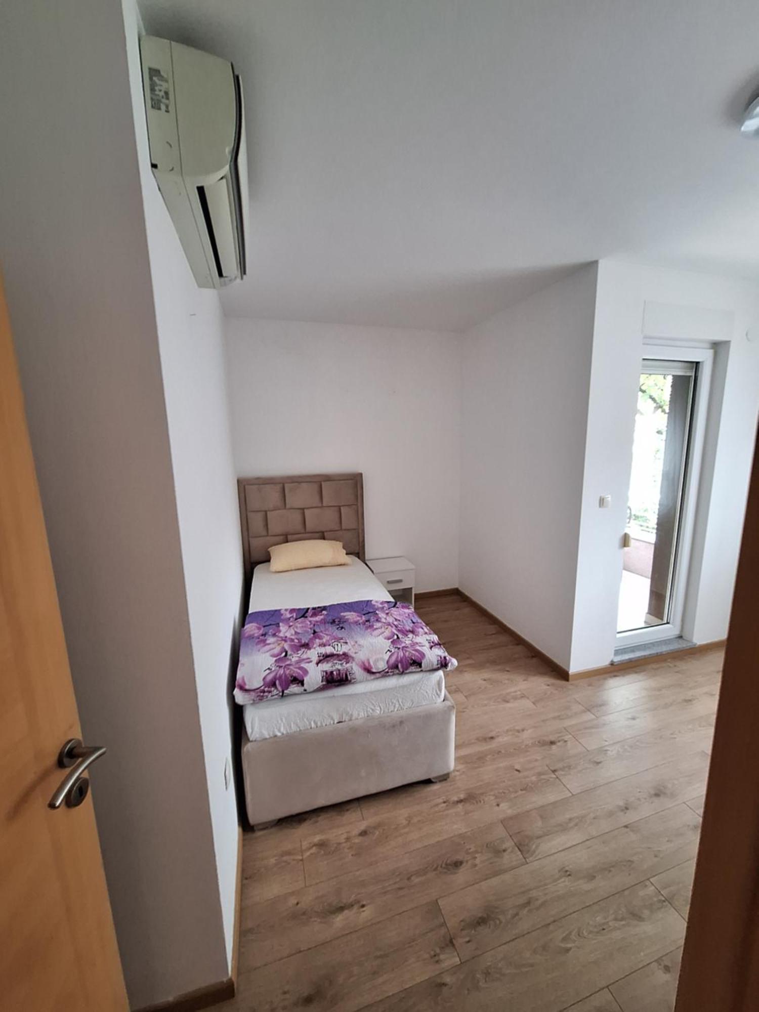 Apartment Enjoy Free Private Parking Мостар Екстериор снимка