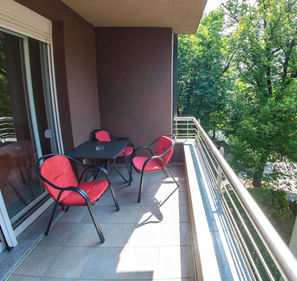 Apartment Enjoy Free Private Parking Мостар Екстериор снимка
